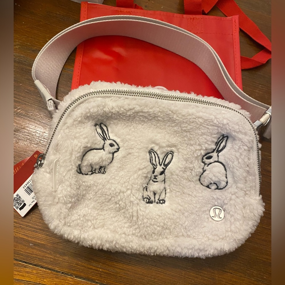 NEW Lululemon Everywhere Belt Bag 1L Fleece New Years Lunar Rabbit Bunny